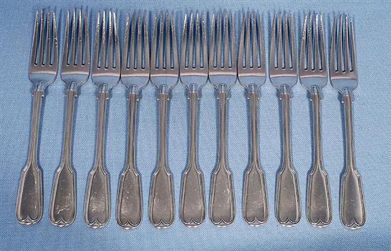 A set of eleven early Victorian silver dessert forks, Length: 6 ¾”/172mm Total Weight: 22.1oz/626grms